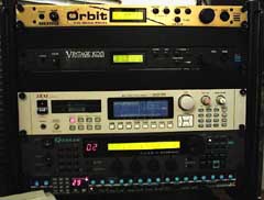 E-Mu Orbit, Vintage Keys, Akai Sampler 3000XL, Quasar, Basstation